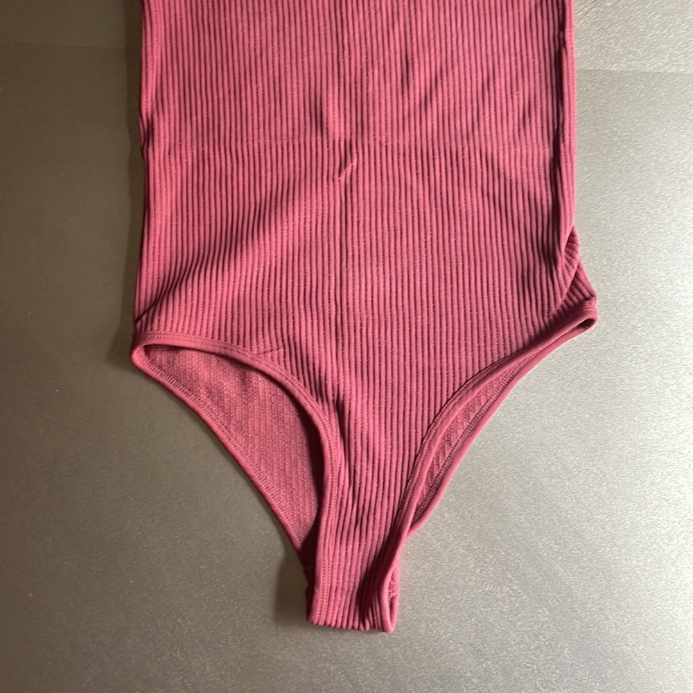 5 for $25 💴Mauve body suit with snaps - Picture 3 of 6